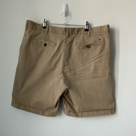Tommy Hilfiger Men's Flat Front Shorts Size 38 - Picture 3 of 7